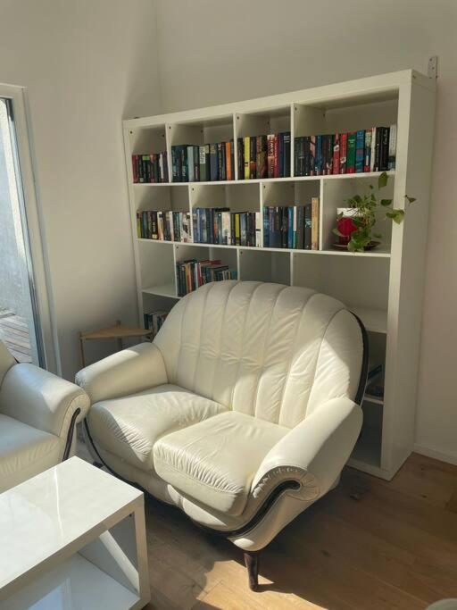 Stilvolle Wohnung Mit Terrasse/Garten Bécs Kültér fotó
