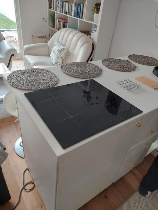 Stilvolle Wohnung Mit Terrasse/Garten Bécs Kültér fotó