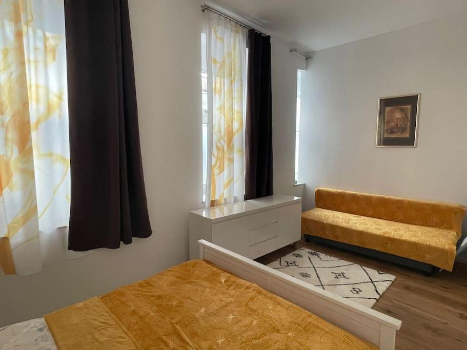 Stilvolle Wohnung Mit Terrasse/Garten Bécs Kültér fotó
